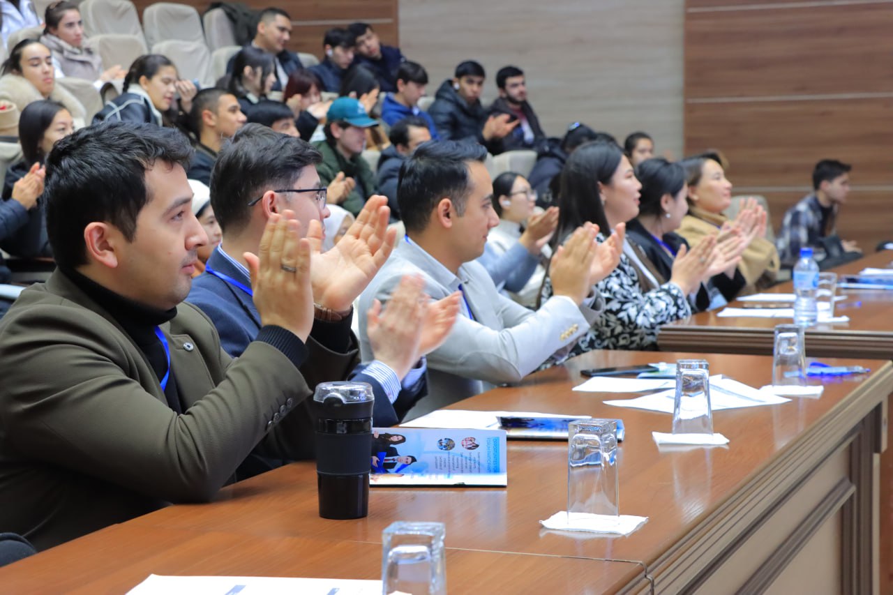 Developing smart tourist destinations: innovations in smart tourism and digital integration